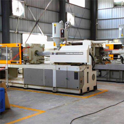 Injection molding machine